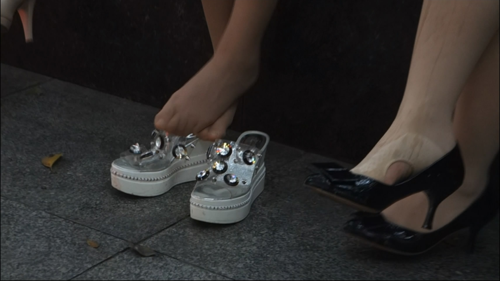 streetsnapnylon[00 00 36][20181204 232828 2]